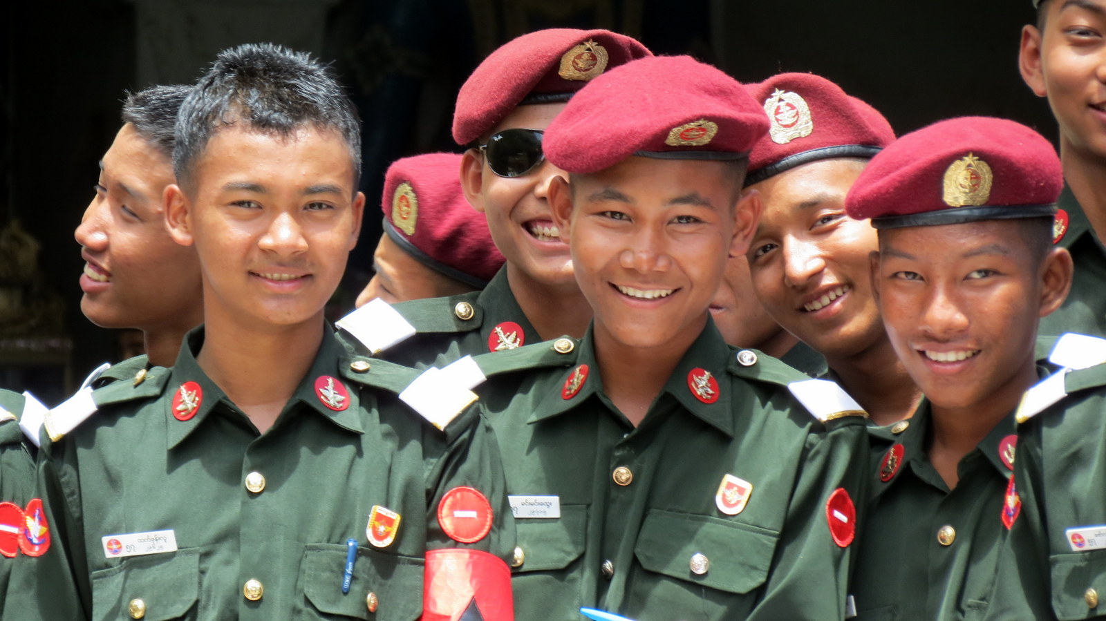myanmar-army-team-at-bagan-temple