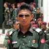 myanmar-army-recruit-posing-at-bagan-temple