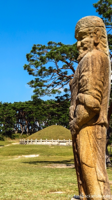 gwaereung-tomb-gyeongju-statue