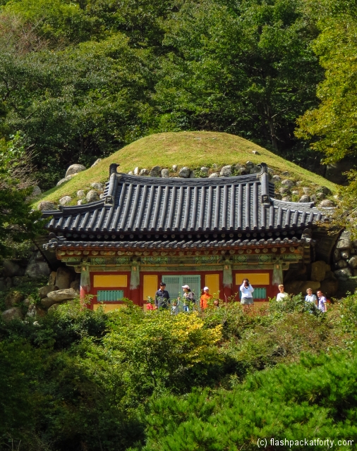 mound-and-temple-at-seokguram-grotto