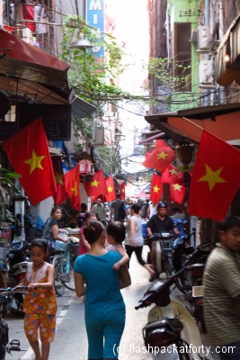 hanoi-street-flags-may-day-2012