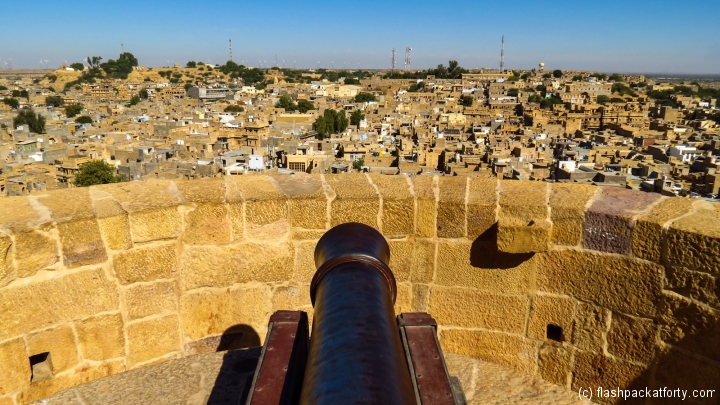 jaisalmer-fort-cannon-and-view