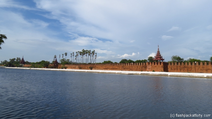 mandalay-palace-moat