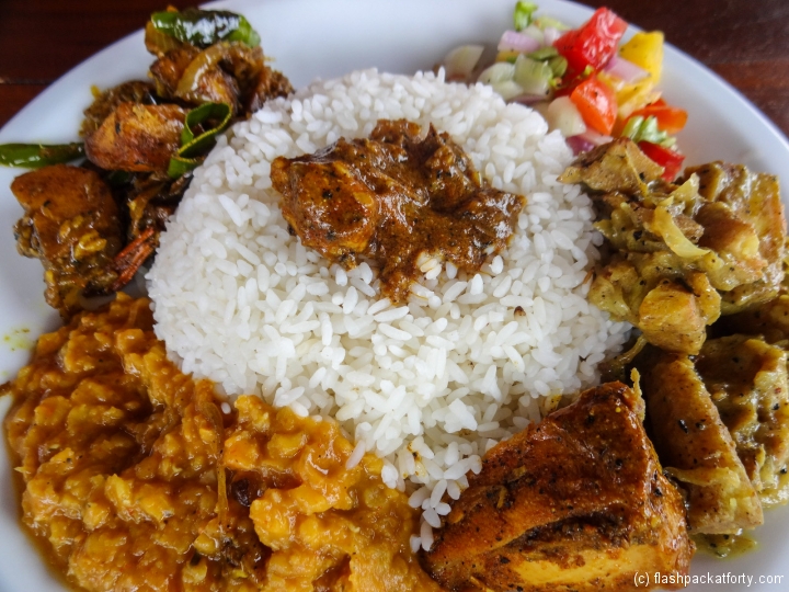 sri-lankan-buffet-curry-negombo