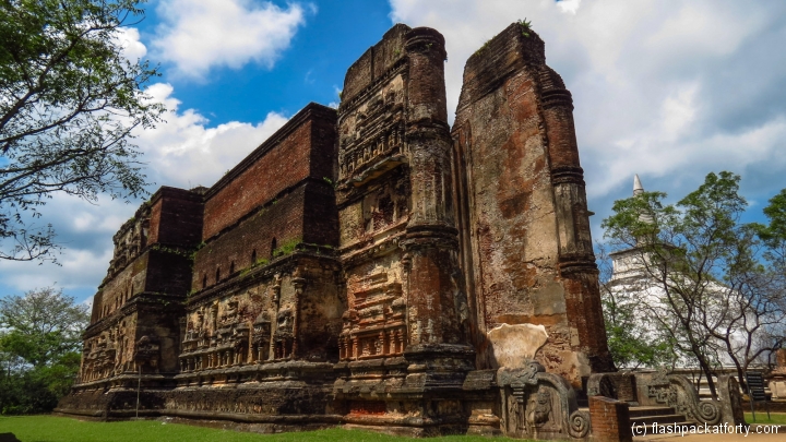 polonnaruwa-temple-building