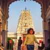 pushkar-temple-and-young-girl