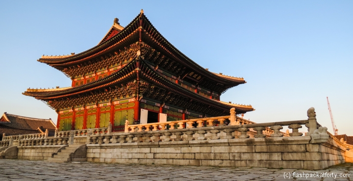 gyeongbokgung-palace-in-sunset-light