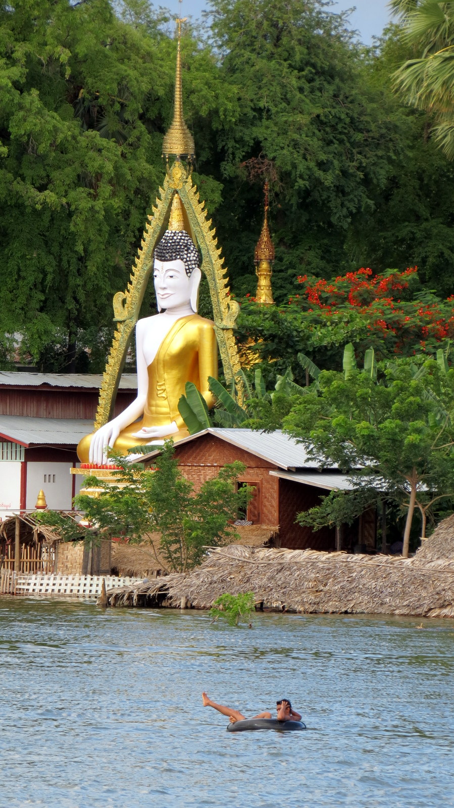 buddha-and-man-tubing
