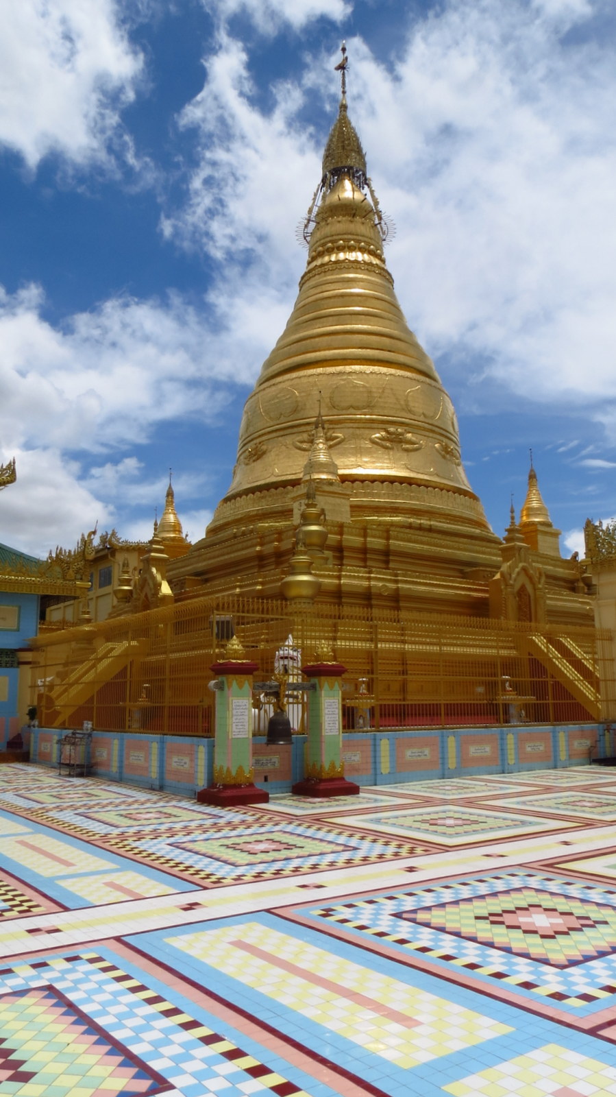 sagaing-temple-tiles-and-stupa