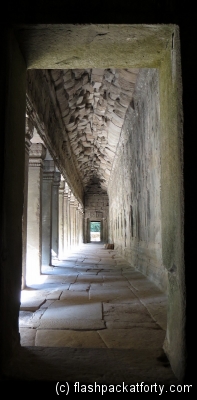 banteaay-kdei-restored-corridor