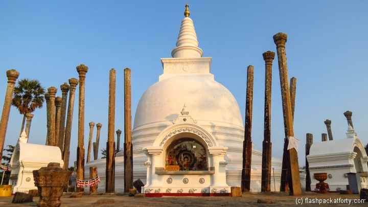 sunset-at-thuparamaya-dagoba-anuradhapura