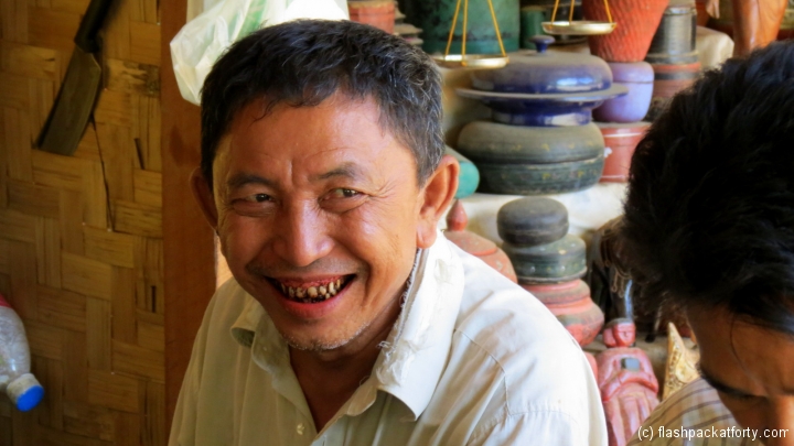 betel-nut-smile-bagan