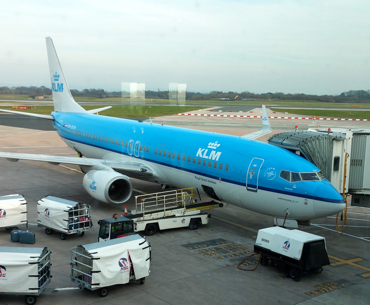 klm plane manchester airport.JPG