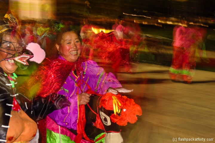 chinese-performers-beijing-olympic-park