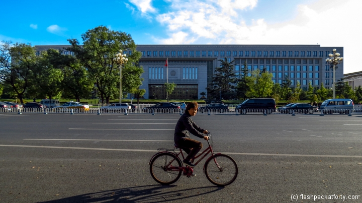 cyclist-and-museum-beijing