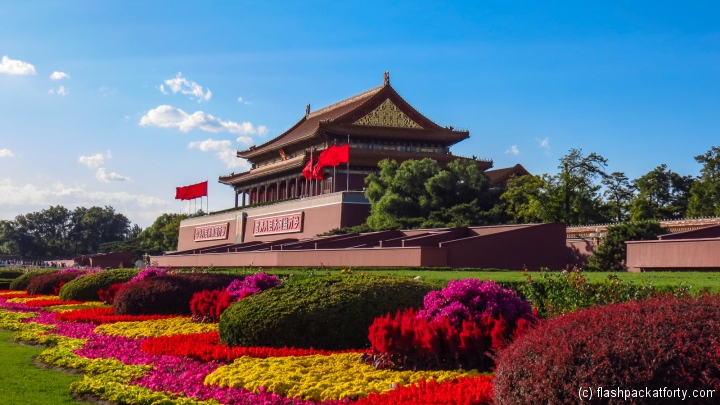tiananmen-gate-square-flowers