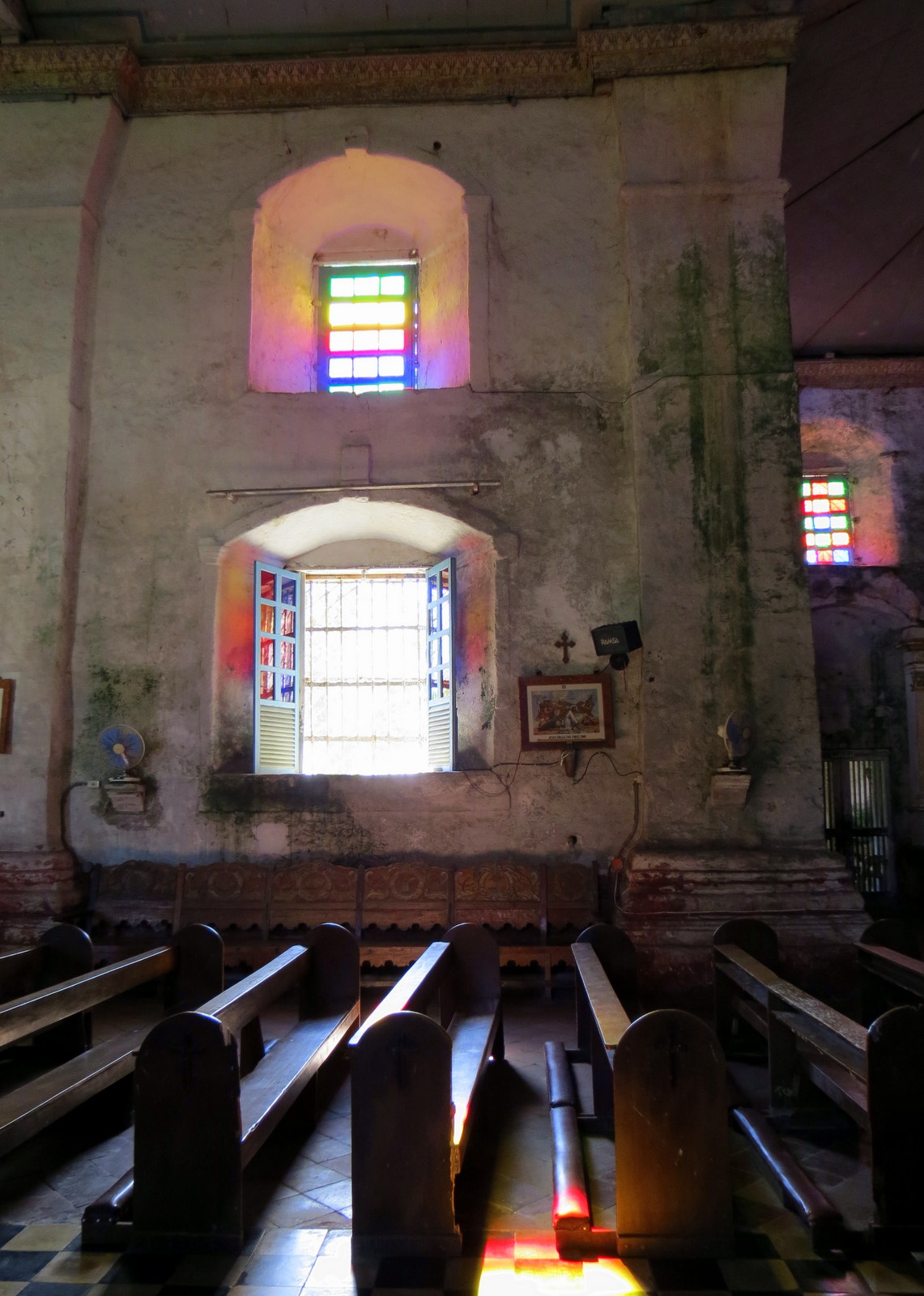 light-baclayon-church-bohol