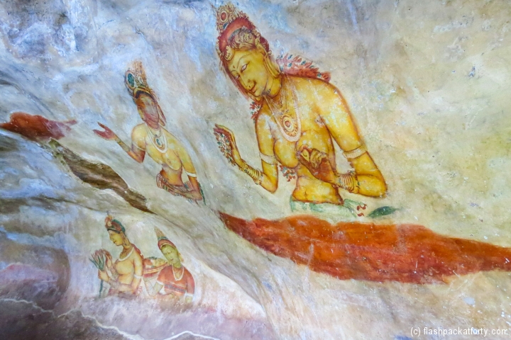 sigiriya-wall-paintings