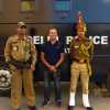 delhi-police-and-flashpacker