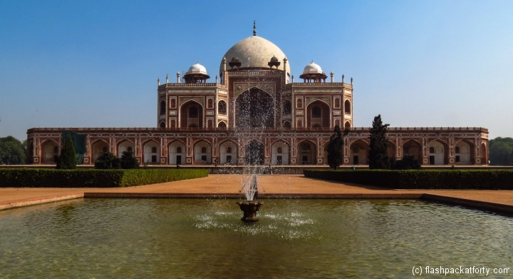 humayuns-tomb-building-and-water