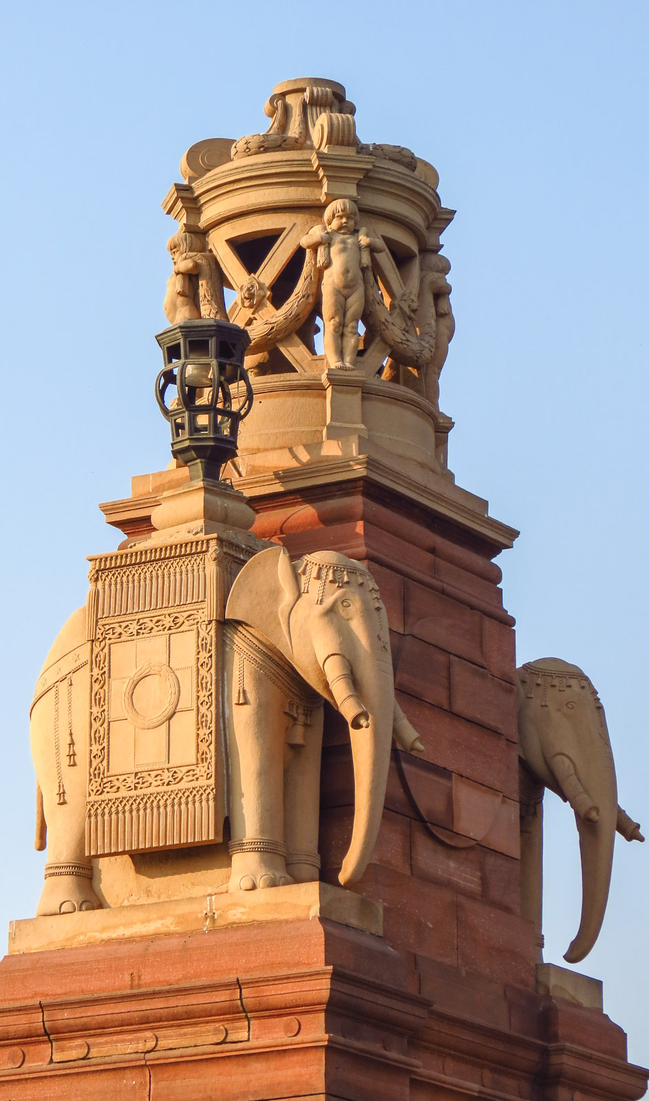 president-palace-elephant-sculptures