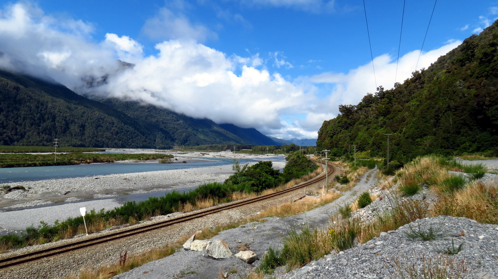 arthurs-pass-road-view