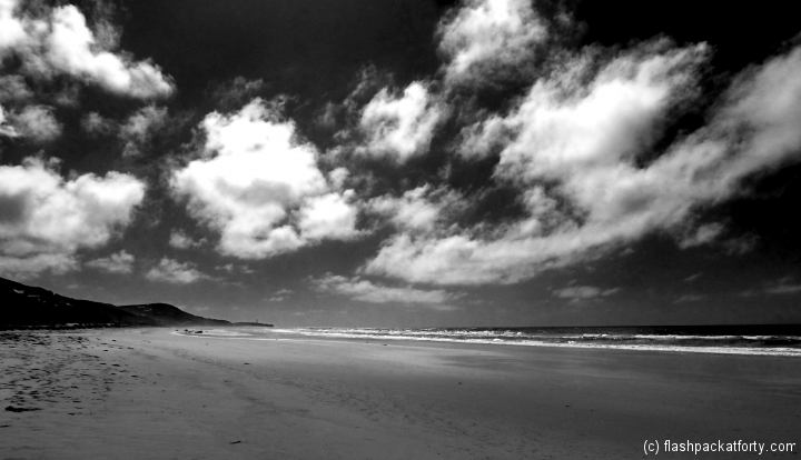 gor-beach-bw