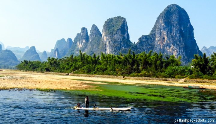 boats-and-rocks-guilin-river-li