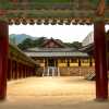 bulguksa-temple-view-through-door