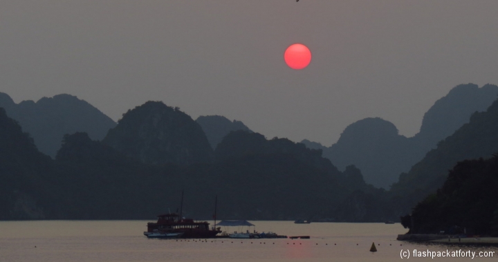 sunset halong bay boat