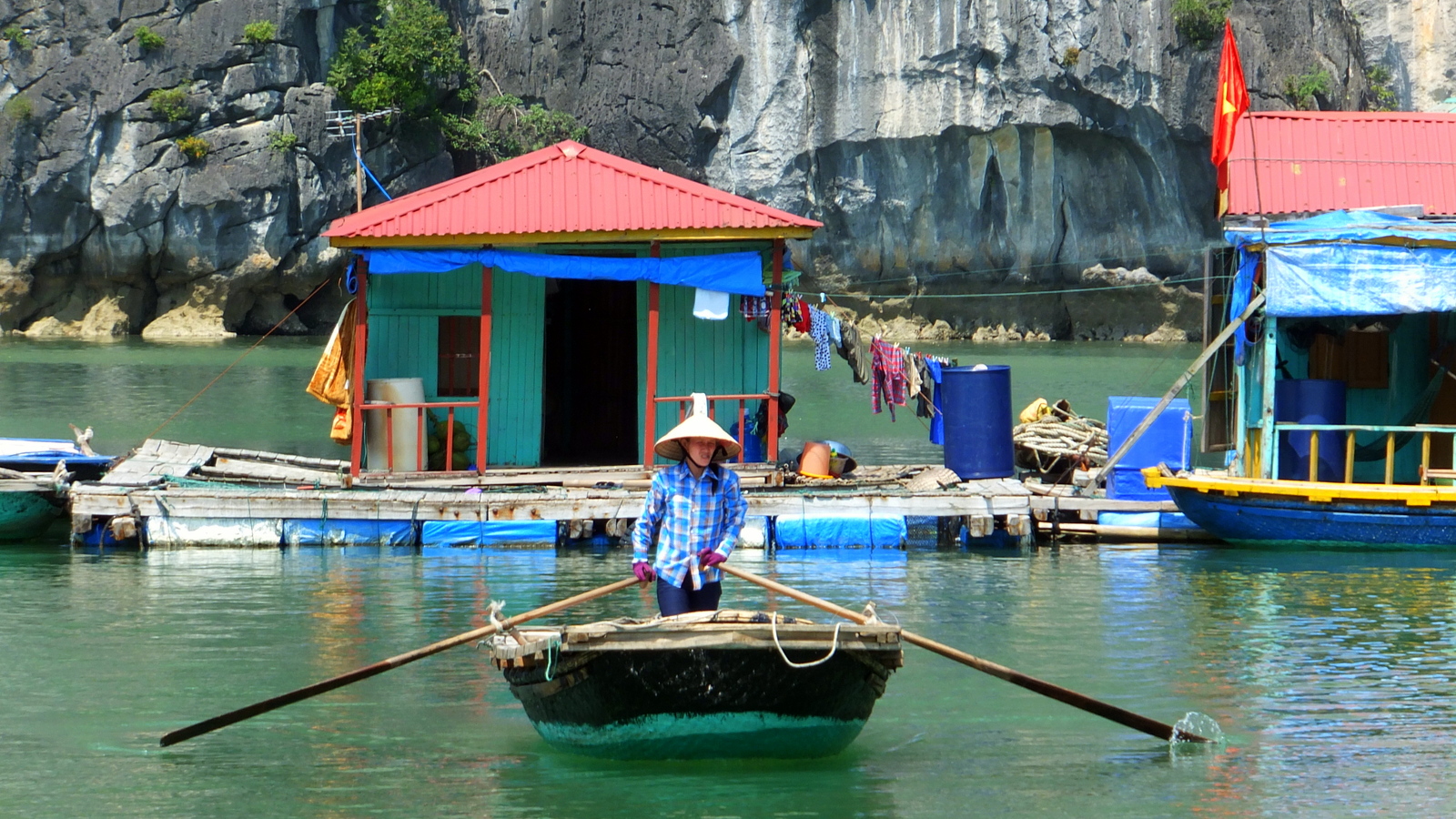 fishing village halong bay