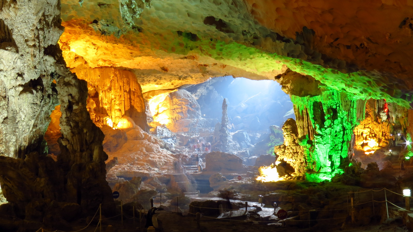 scene halong bay cave