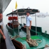 dscf13small boat big boat halong bay85