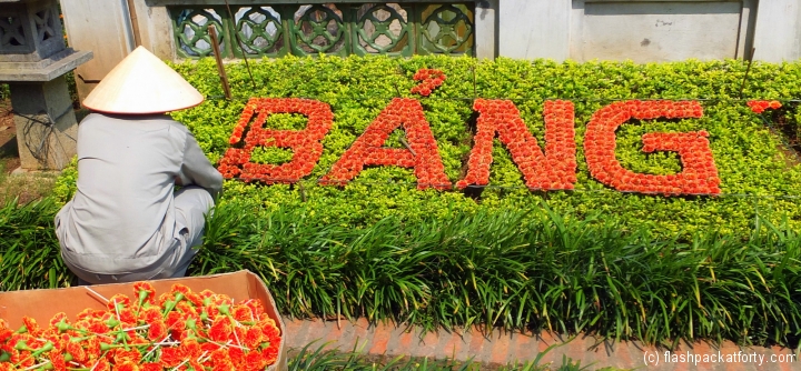 flower-art-hanoi-temple-of-literature