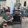 hanoi-street-barber