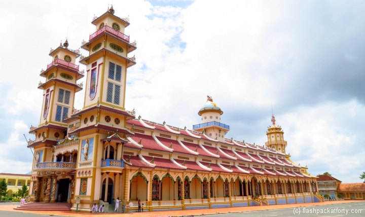 cao dai  temple