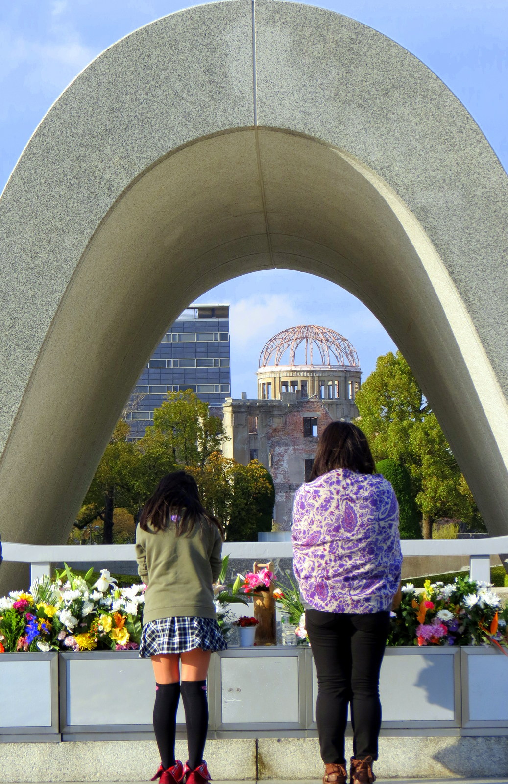 Hiroshima peace park remembering