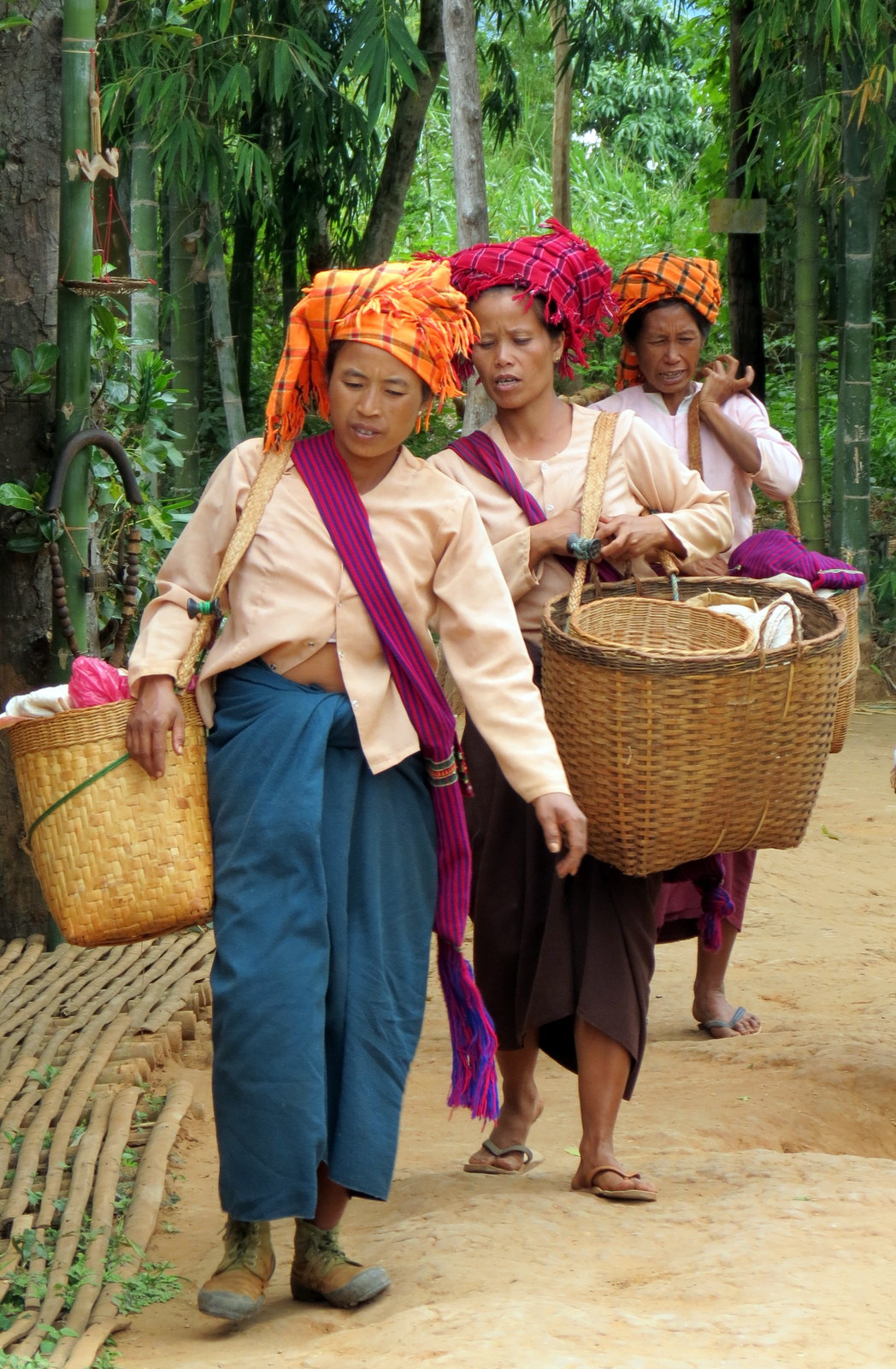 inn-thein-tribe-traders
