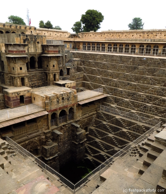 chand-baori-abhaneri-step-well-overview