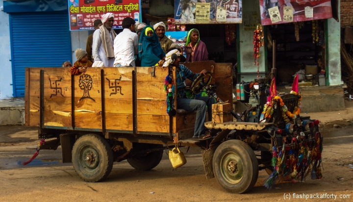 jugar-van-loaded-with-men-rajasthan