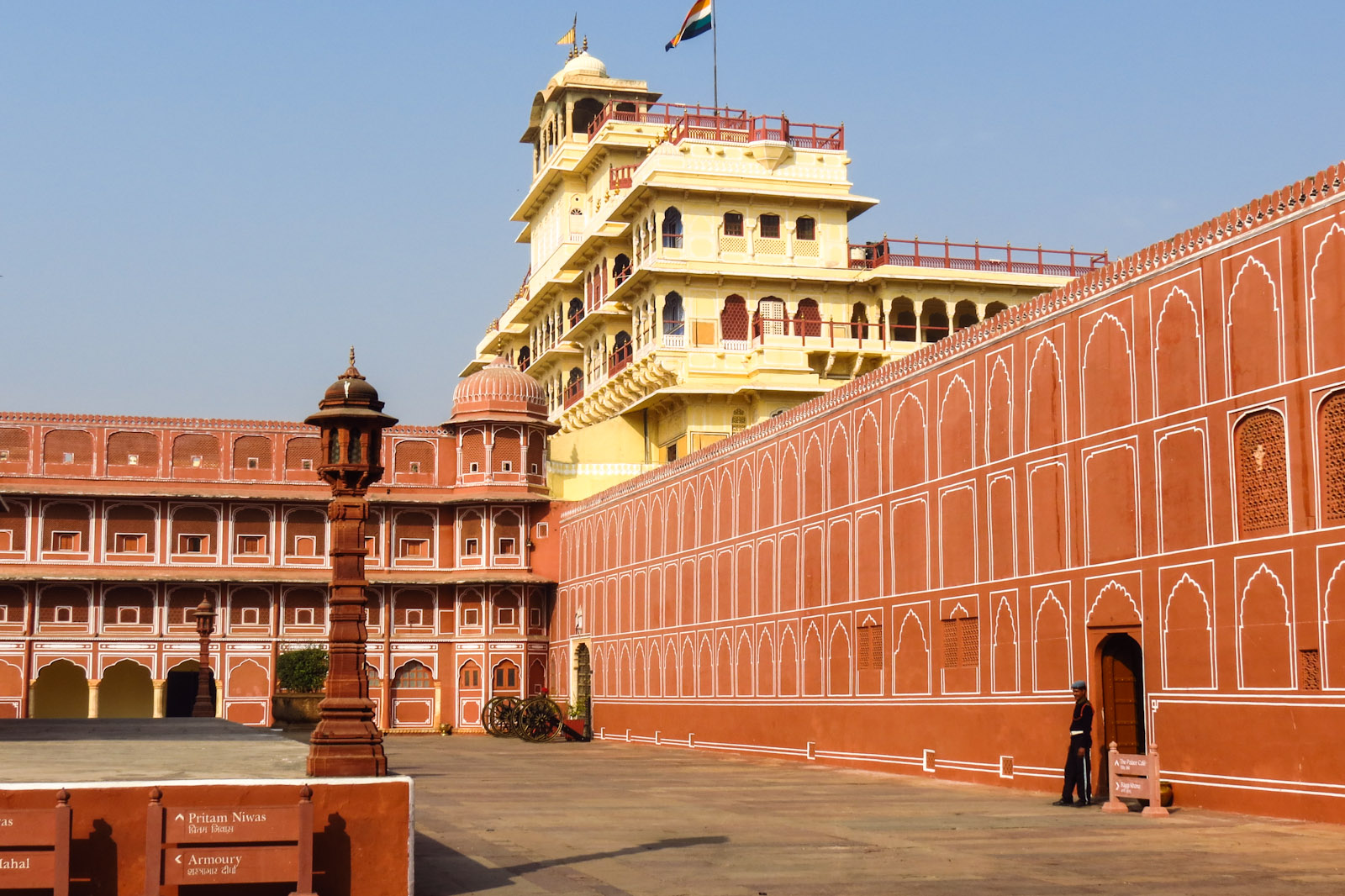 pink-walls-city-palace-jaipur