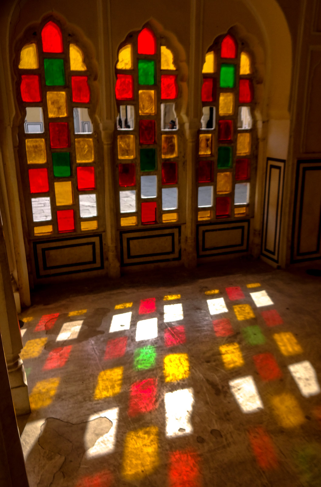 stained-glass-hawa-mahal