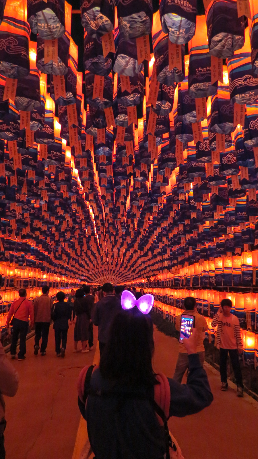 jinju-lantern-festival-hair-lights-tunnel