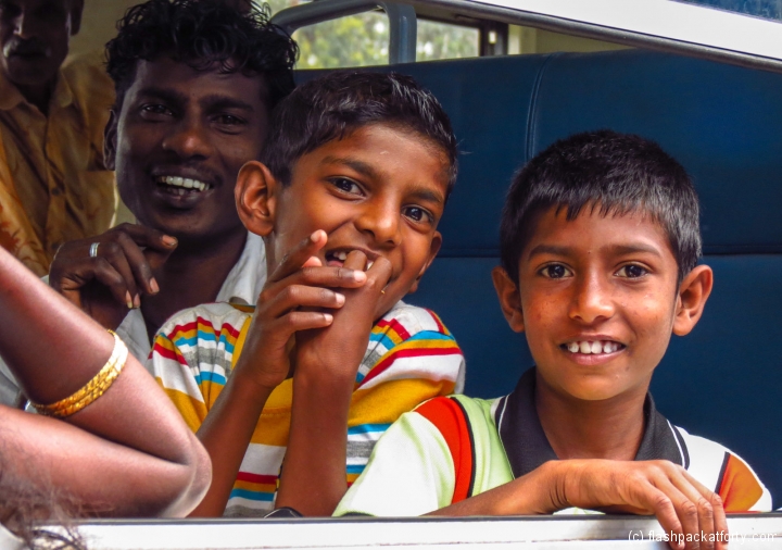 kids-on-train-sri-lanka