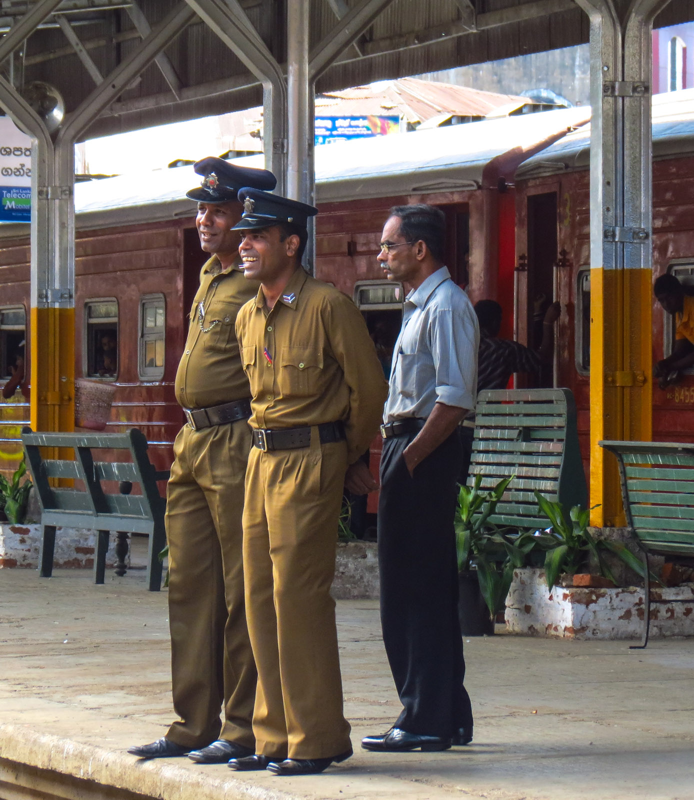 police-at-sri-lankan-station