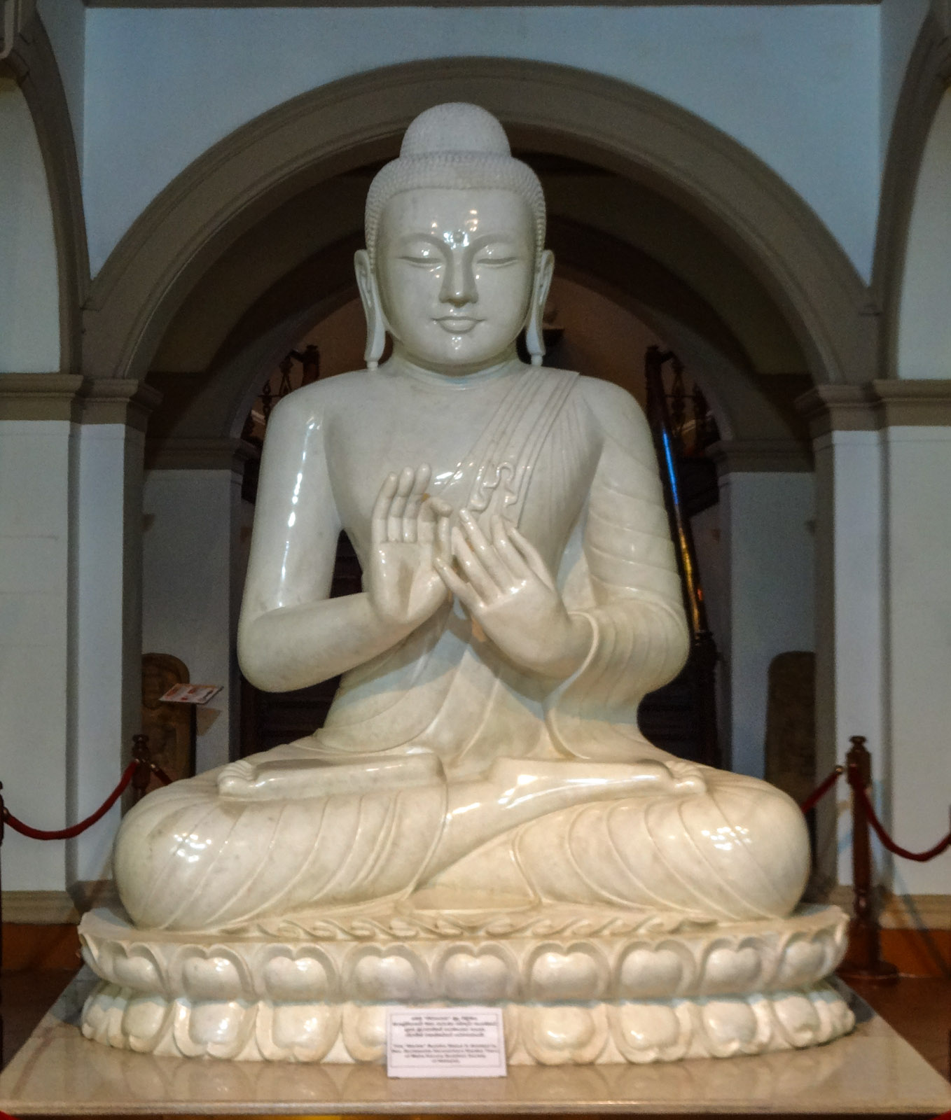 buddha-museum-statue-kandy