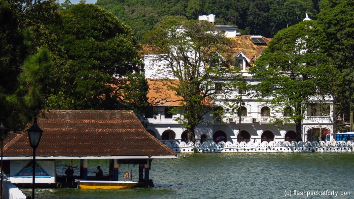 colonial-buildings-kandy