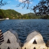 ice-cream-seller-reads-at-kandy-lake
