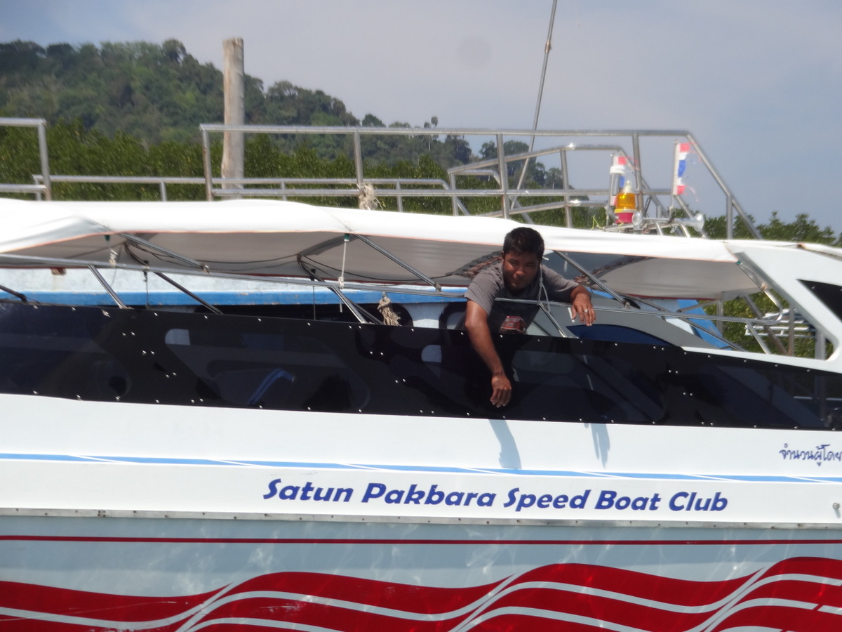 Satun Pakbara speedboat.JPG