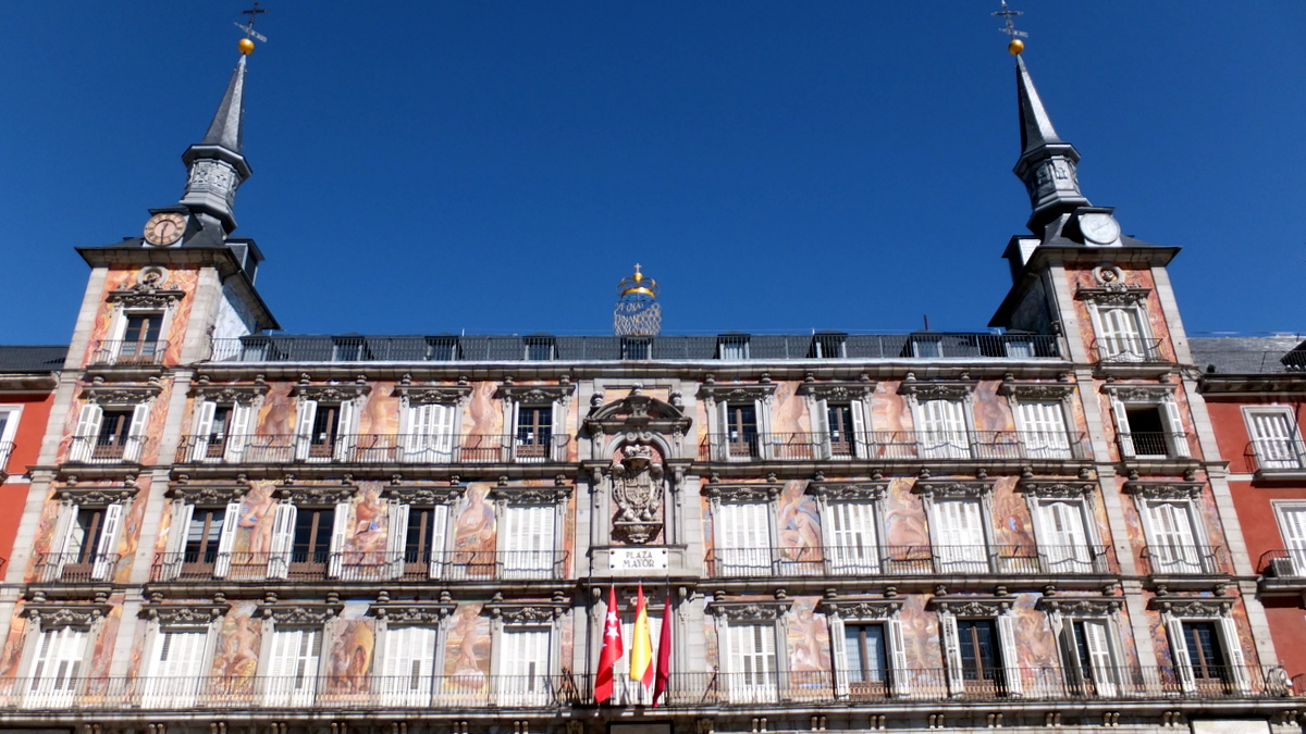 Marching round Madrid in Forty Two Hours